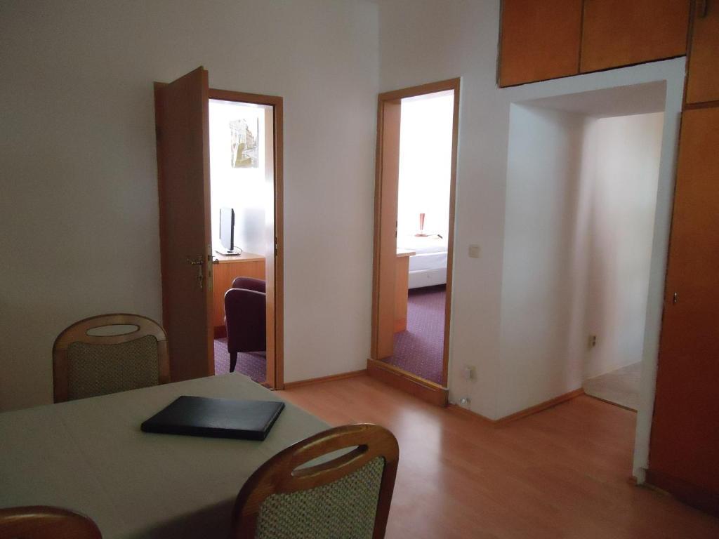 Hotel Schweizer Hof Halle  Oda fotoğraf