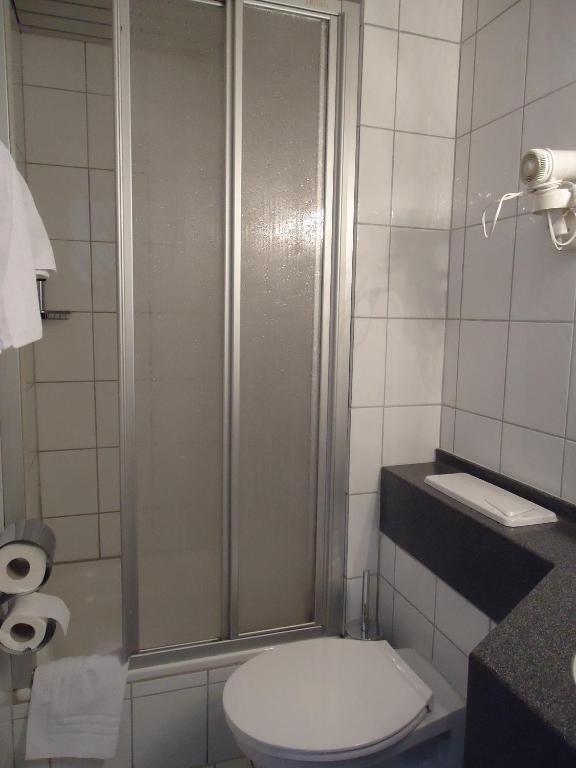 Hotel Schweizer Hof Halle  Oda fotoğraf
