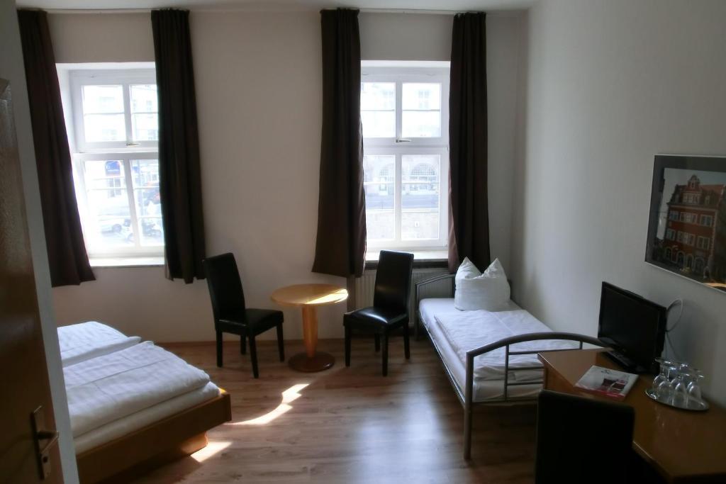 Hotel Schweizer Hof Halle  Oda fotoğraf
